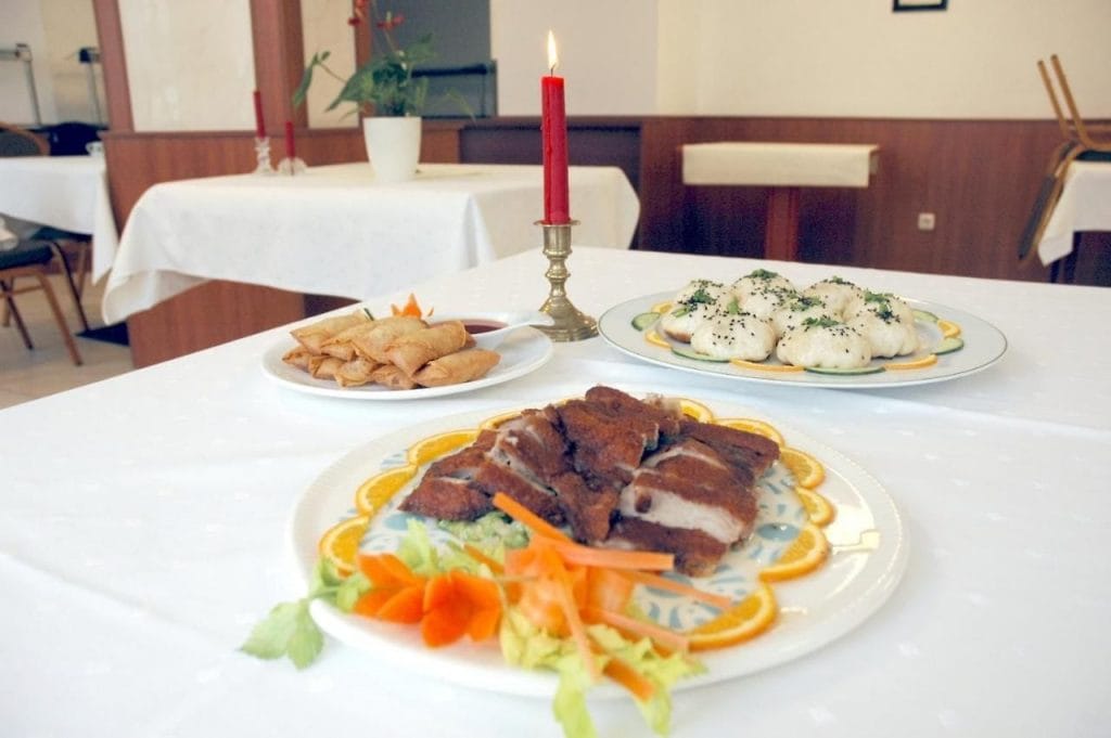 Asian Restaurant in Bodenwerder – Authentic Dining at Goldlinde Restaurant 1 Delicious dish served at Parkhotel Goldlinde asian restaurant in Bodenwerder.