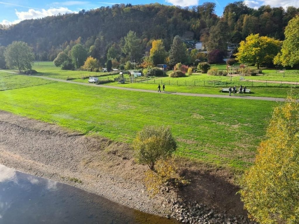 Hotel in Bodenwerder – Discover the Best Attractions Near Parkhotel Goldlinde 1 Outdoor area by the river at Parkhotel Goldlinde in Bodenwerder Hotel in Bodenwerder – Top Attractions Near Parkhotel Goldlinde